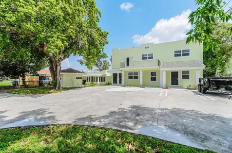 627 Bunker Road West Palm Beach FL 33405