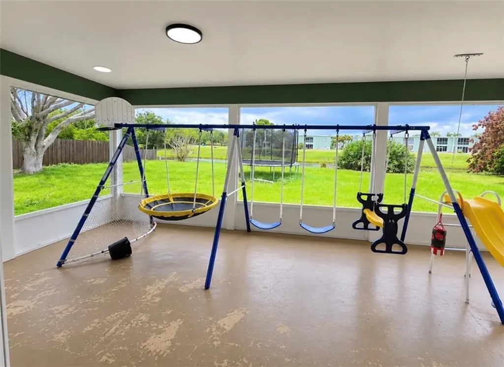 1918 SE West Dunbrooke Circle Port St Lucie FL 34952