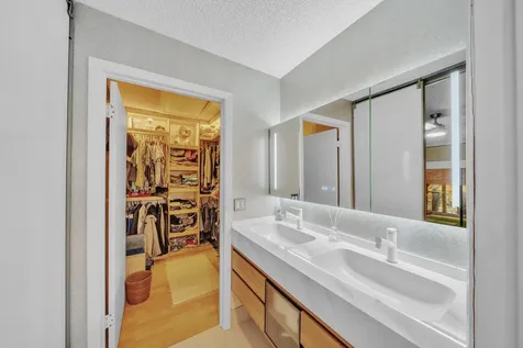6062 Bania Wood Circle Atlantis FL 33462
