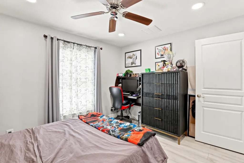 10487 SW West Park Avenue Port St Lucie FL 34987
