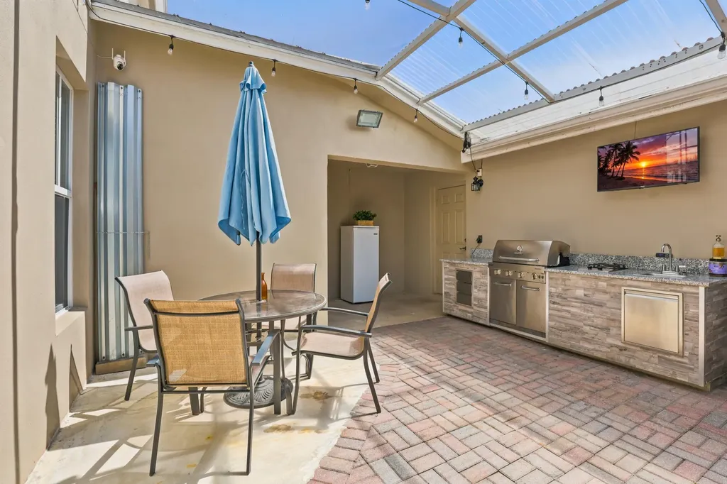 10487 SW West Park Avenue Port St Lucie FL 34987