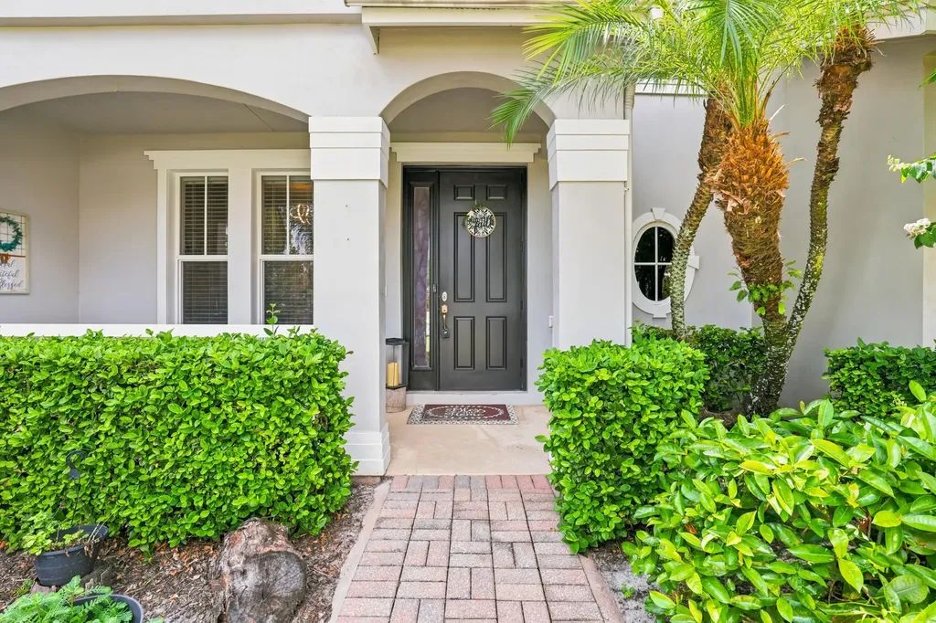 10487 SW West Park Avenue Port St Lucie FL 34987