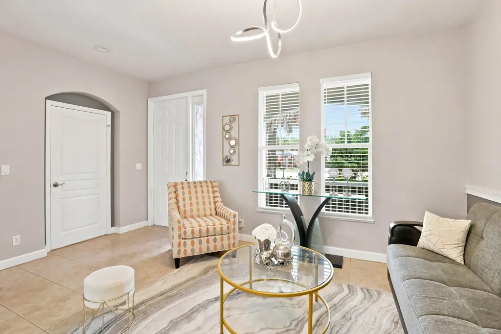 10487 SW West Park Avenue Port St Lucie FL 34987