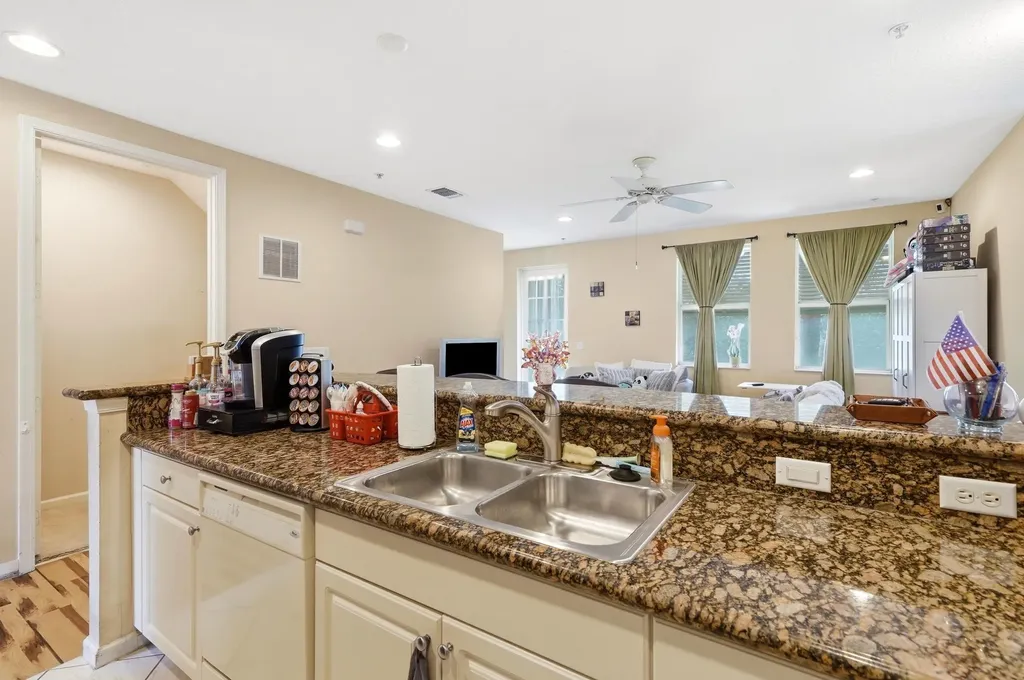 3902 White Peacock Lane Coconut Creek FL 33073