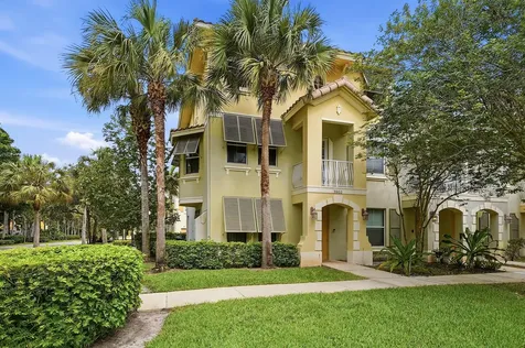 3902 White Peacock Lane Coconut Creek FL 33073
