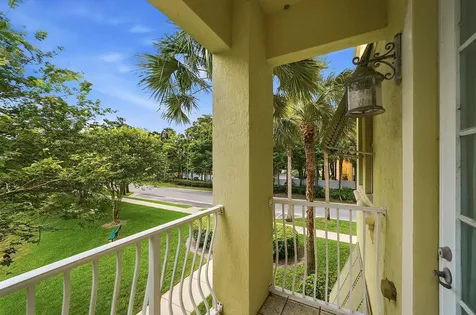 3902 White Peacock Lane Coconut Creek FL 33073