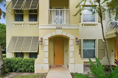 3902 White Peacock Lane Coconut Creek FL 33073
