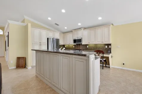10932 Skyland Point Boynton Beach FL 33437