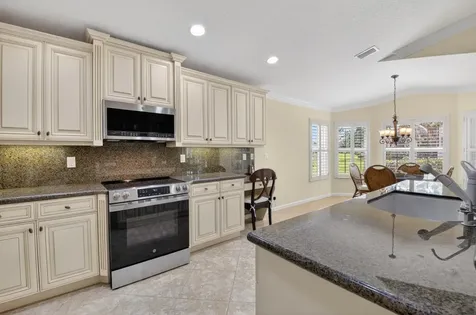 10932 Skyland Point Boynton Beach FL 33437