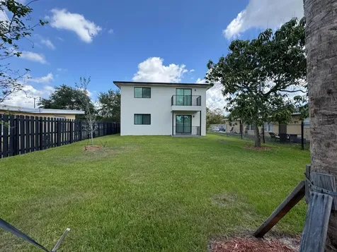 400 NE 30th Street Pompano Beach FL 33064