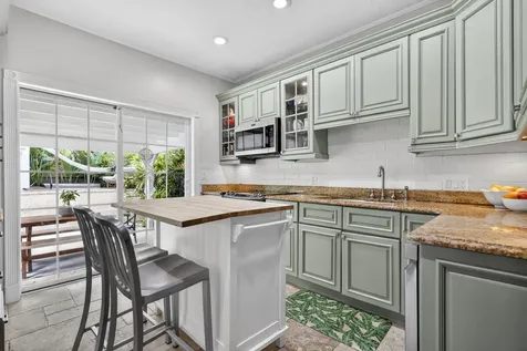 412 El Prado West Palm Beach FL 33405