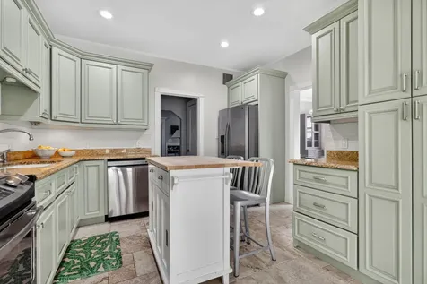 412 El Prado West Palm Beach FL 33405