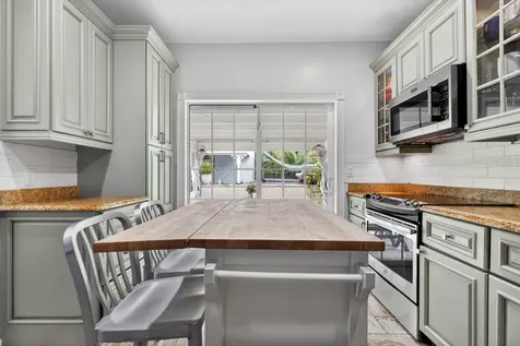 412 El Prado West Palm Beach FL 33405