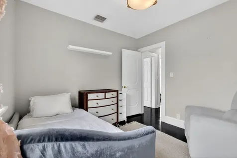 412 El Prado West Palm Beach FL 33405