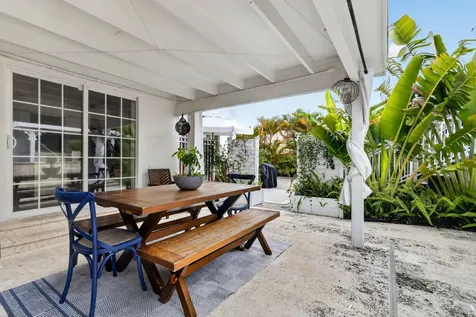412 El Prado West Palm Beach FL 33405