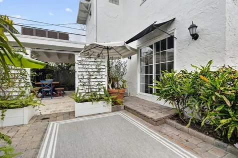 412 El Prado West Palm Beach FL 33405