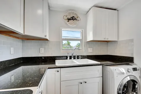 412 El Prado West Palm Beach FL 33405