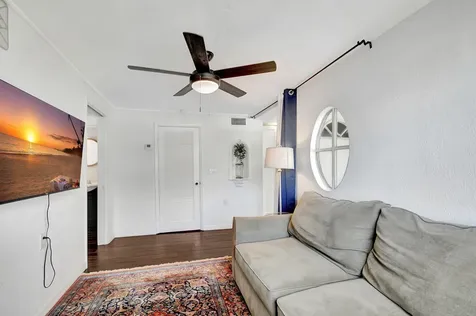 412 El Prado West Palm Beach FL 33405