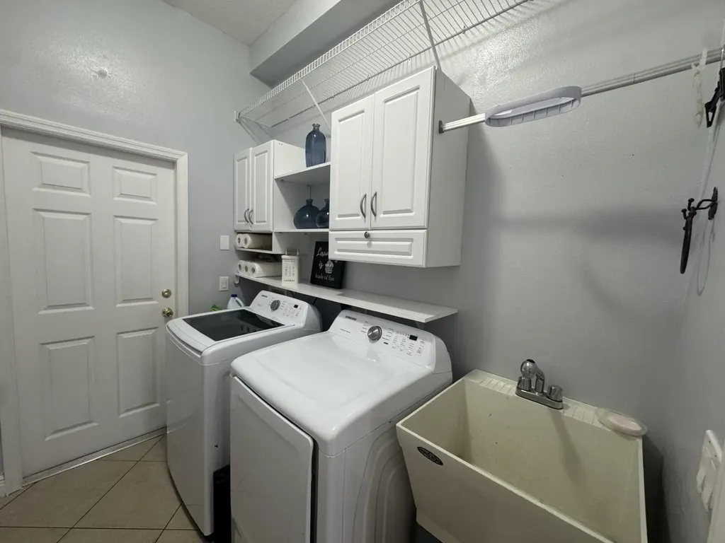 997 SW Hamberland Avenue Port St Lucie FL 34953