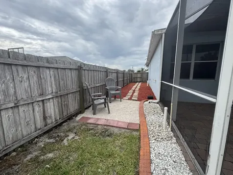 997 SW Hamberland Avenue Port St Lucie FL 34953