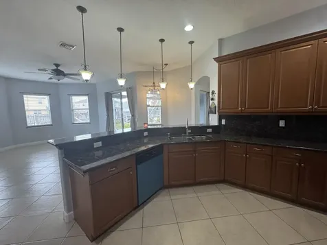997 SW Hamberland Avenue Port St Lucie FL 34953
