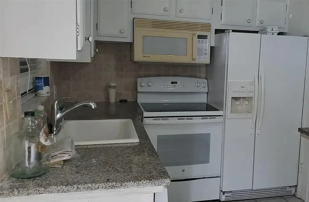 1490 NW 43rd Avenue Lauderhill FL 33313
