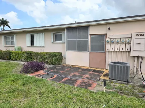 2703 Dudley Drive W West Palm Beach FL 33415