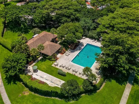 4020 W Palm Aire Drive Pompano Beach FL 33069