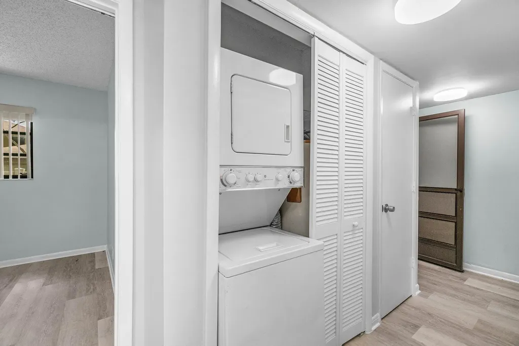 1779 NE 39th Court Pompano Beach FL 33064