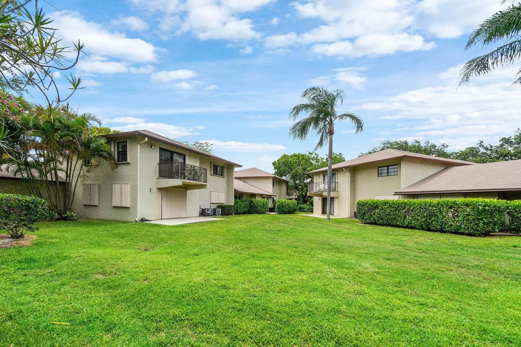 1779 NE 39th Court Pompano Beach FL 33064