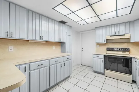 1779 NE 39th Court Pompano Beach FL 33064