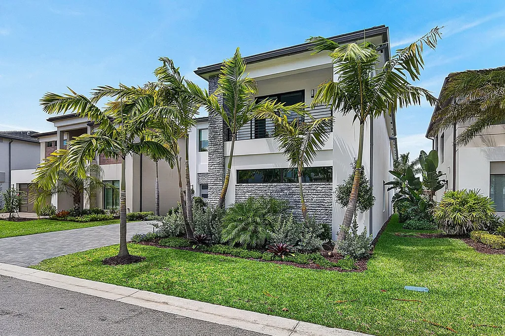 8561 Crystal Downs Avenue Boca Raton FL 33434