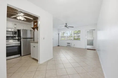 98 E Cambridge E West Palm Beach FL 33417