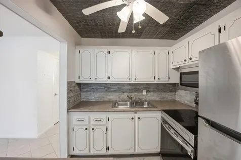98 E Cambridge E West Palm Beach FL 33417