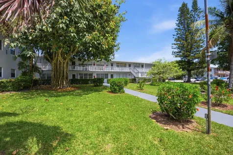 98 E Cambridge E West Palm Beach FL 33417