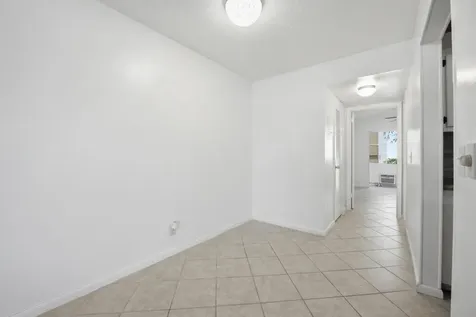 98 E Cambridge E West Palm Beach FL 33417