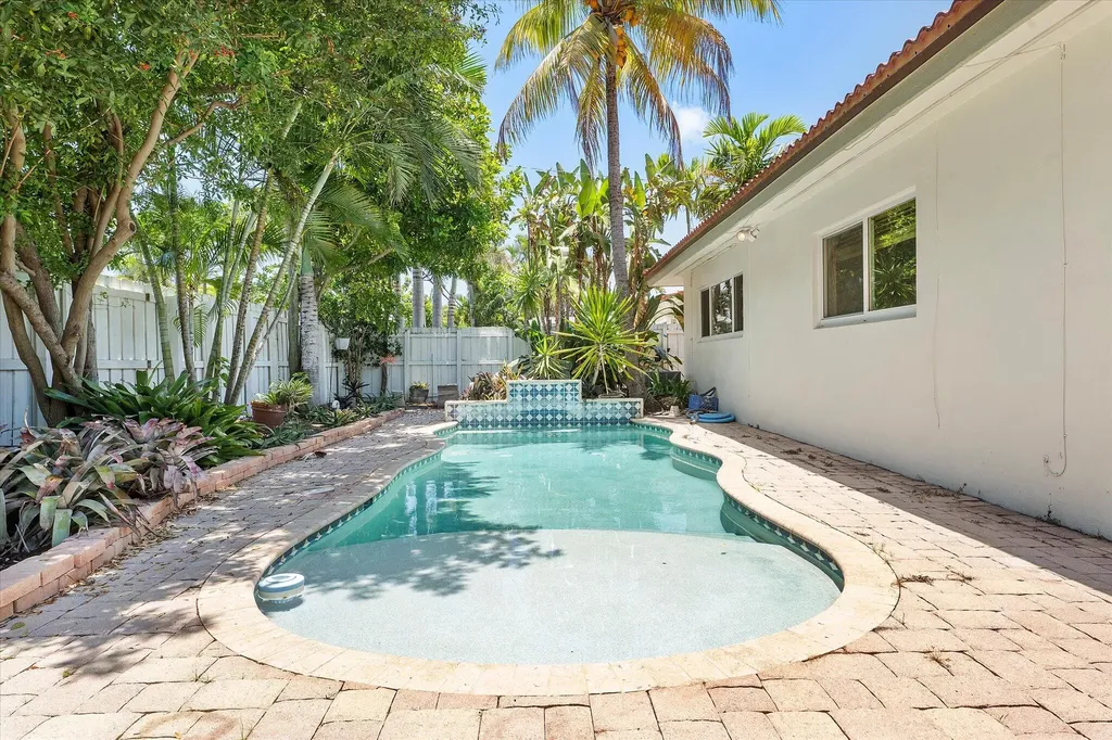 5200 NE 18th Terrace Fort Lauderdale FL 33308