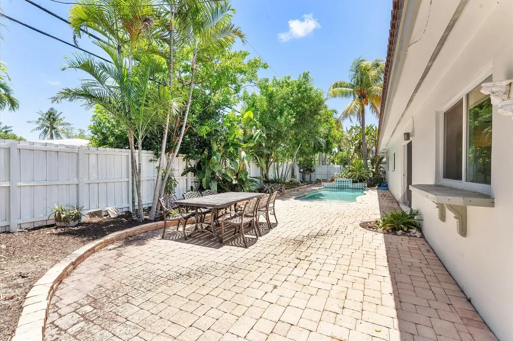 5200 NE 18th Terrace Fort Lauderdale FL 33308