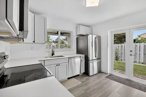 730 Cumberland Terrace Davie FL 33325