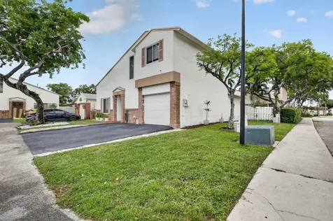 730 Cumberland Terrace Davie FL 33325