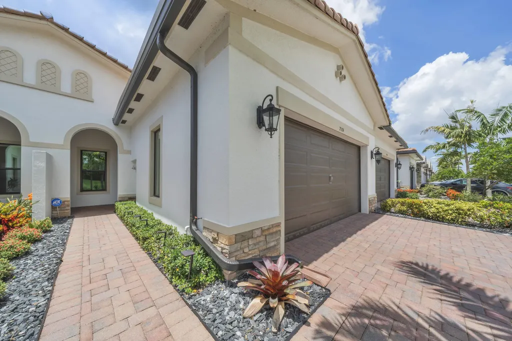 7524 N Blue Spring Drive Parkland FL 33067
