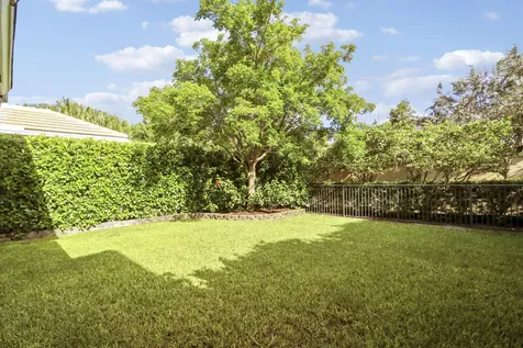 125 Bonnette Hunt Club Lane Palm Beach Gardens FL 33418