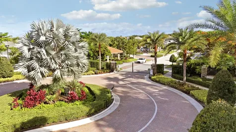 125 Bonnette Hunt Club Lane Palm Beach Gardens FL 33418