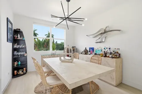 1210 NE 11th Avenue Fort Lauderdale FL 33304