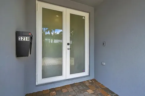 1210 NE 11th Avenue Fort Lauderdale FL 33304