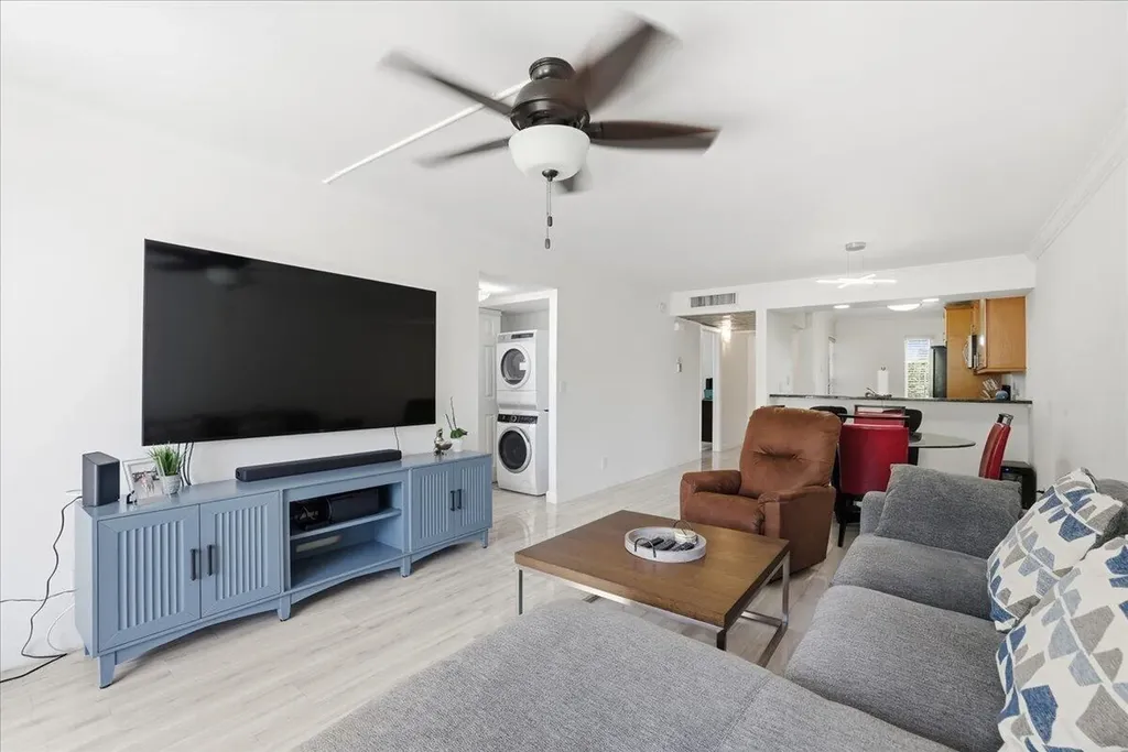 16 Royal Palm Way Boca Raton FL 33432