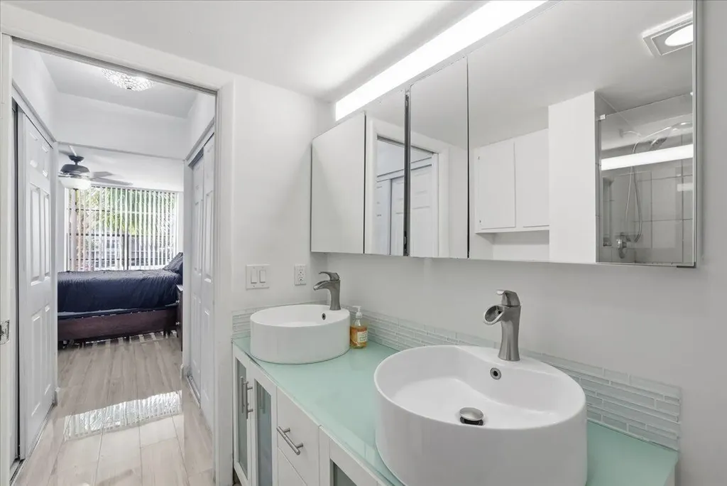 16 Royal Palm Way Boca Raton FL 33432