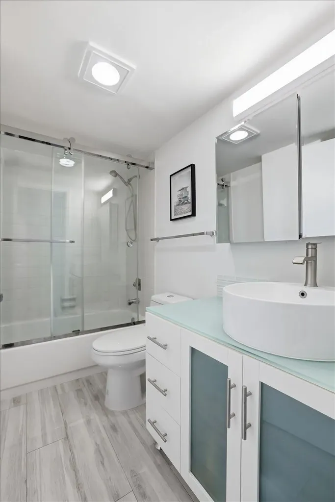 16 Royal Palm Way Boca Raton FL 33432