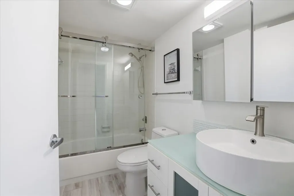 16 Royal Palm Way Boca Raton FL 33432