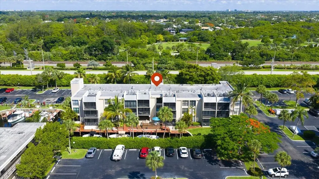 16 Royal Palm Way Boca Raton FL 33432